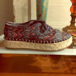 Lace up platform shoe